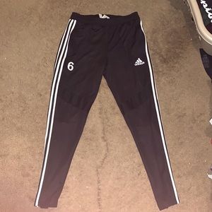 MENS MEDIUM ADIDAS JOGGERS